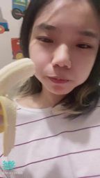 leoncinobb : 如果不聽波波的話 我就這樣咬掉它❤️ 舔弄香蕉🍌